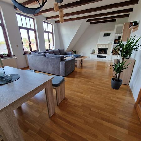 98Qm Wohnung Im Villenviertel - Voll Ausgestattet Mit Balkon Und Kamin - Wlan Gratis Wilhelmshaven Extérieur photo