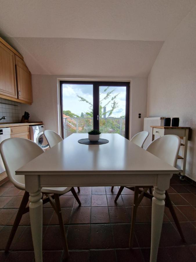 98Qm Wohnung Im Villenviertel - Voll Ausgestattet Mit Balkon Und Kamin - Wlan Gratis Wilhelmshaven Extérieur photo
