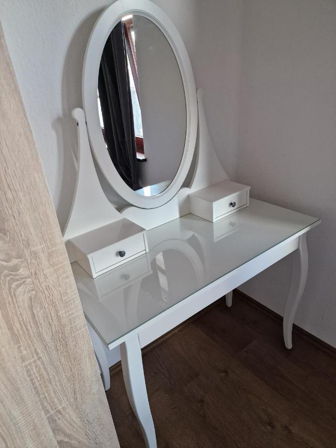 98Qm Wohnung Im Villenviertel - Voll Ausgestattet Mit Balkon Und Kamin - Wlan Gratis Wilhelmshaven Extérieur photo