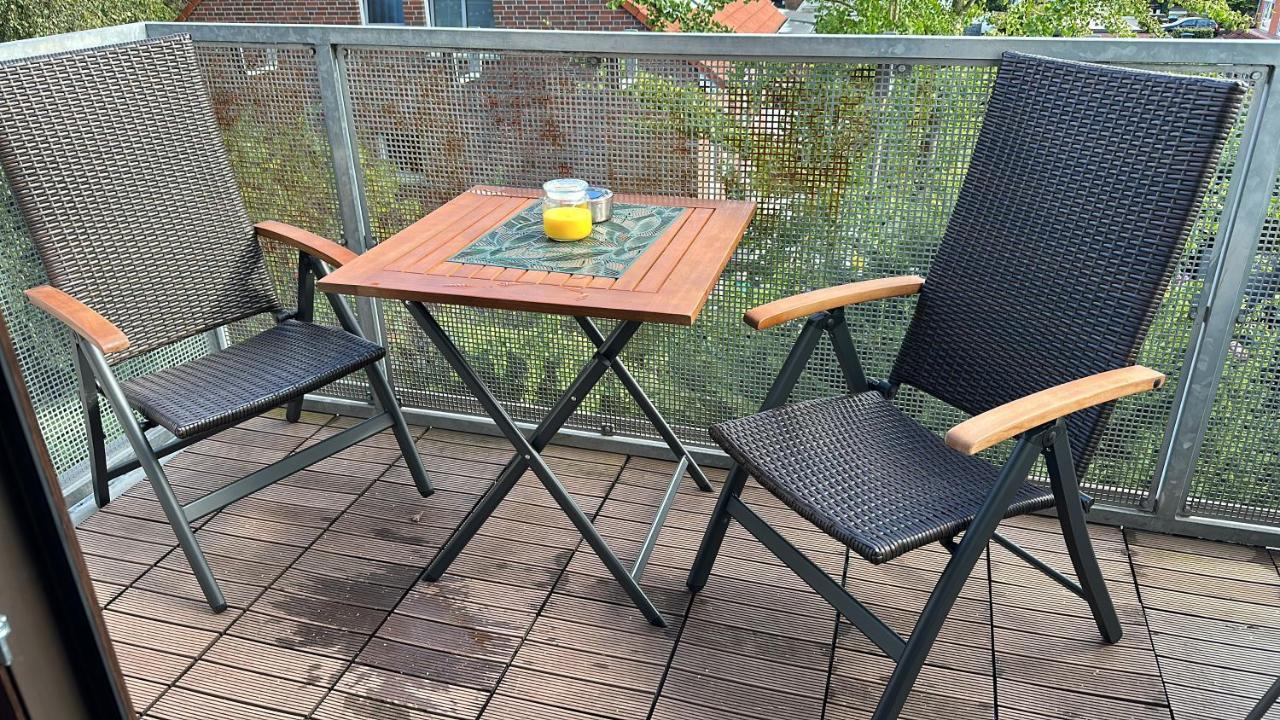 98Qm Wohnung Im Villenviertel - Voll Ausgestattet Mit Balkon Und Kamin - Wlan Gratis Wilhelmshaven Extérieur photo