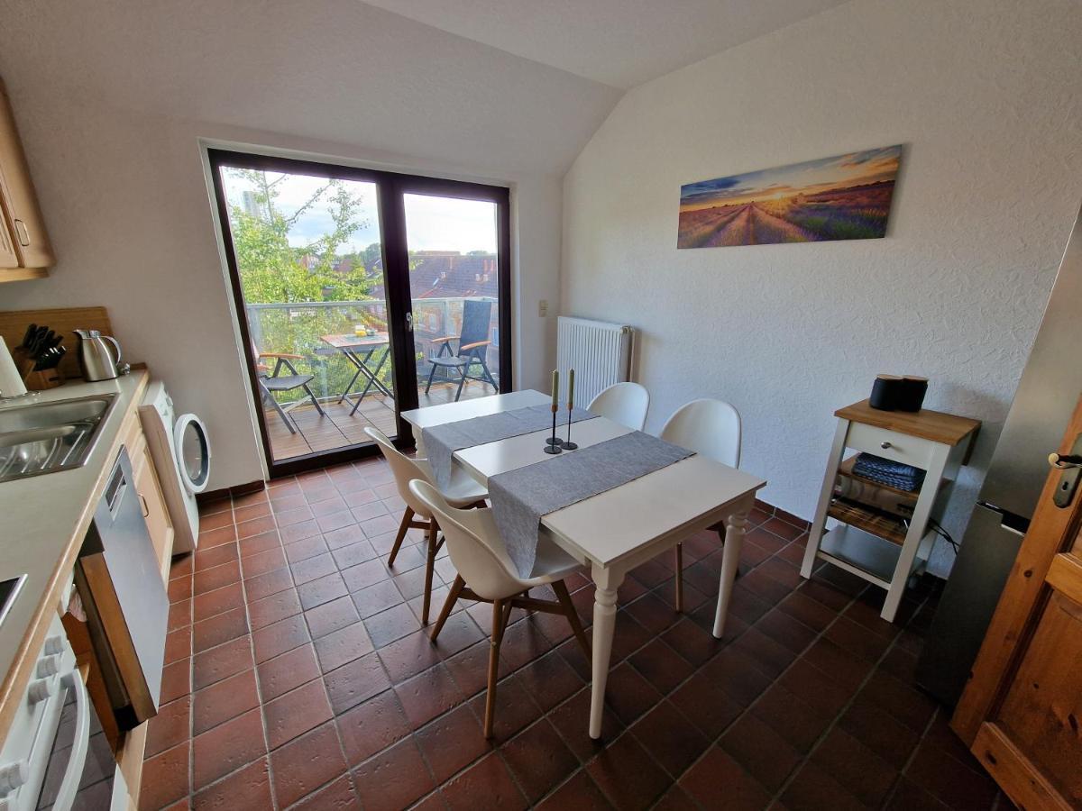 98Qm Wohnung Im Villenviertel - Voll Ausgestattet Mit Balkon Und Kamin - Wlan Gratis Wilhelmshaven Extérieur photo